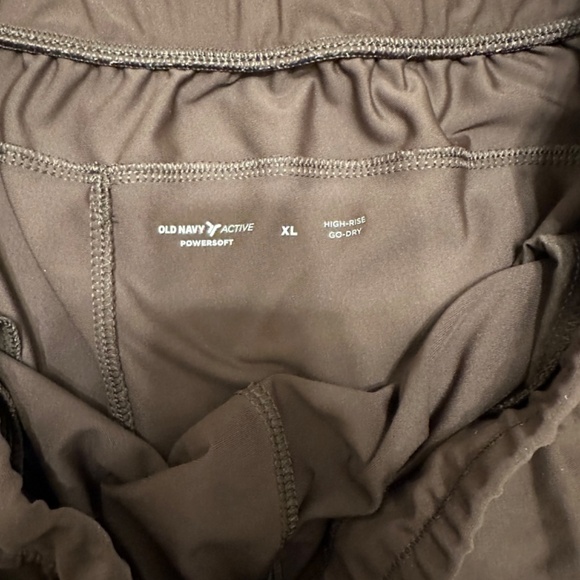 Old Navy Power Soft Shorts - Picture 2 of 2